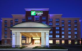 Holiday Inn Express Halifax Airport